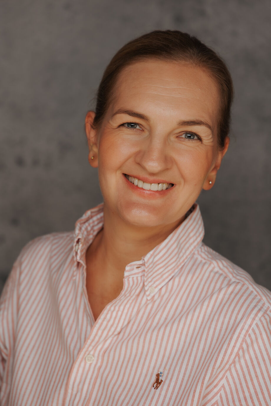 Anna Juesten